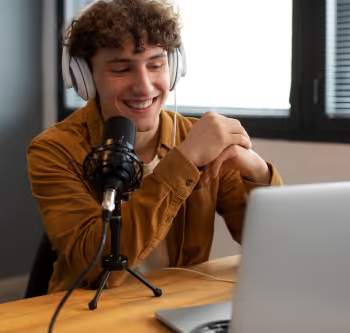 web-radio.avif